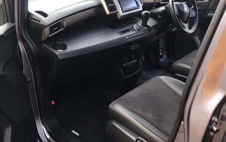 Honda Freed I, 2015 год, 1 270 000 рублей, 12 фотография