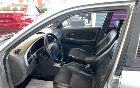 KIA Shuma II, 2004 год, 130 000 рублей, 8 фотография