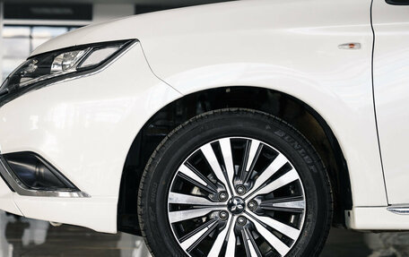 Mitsubishi Outlander III рестайлинг 3, 2022 год, 2 650 000 рублей, 12 фотография