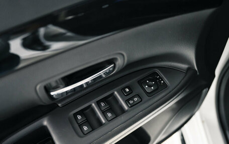 Mitsubishi Outlander III рестайлинг 3, 2022 год, 2 650 000 рублей, 26 фотография