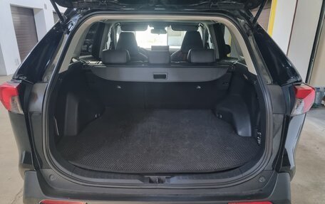 Toyota RAV4, 2021 год, 3 400 000 рублей, 9 фотография