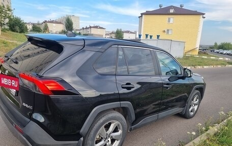 Toyota RAV4, 2021 год, 3 400 000 рублей, 4 фотография