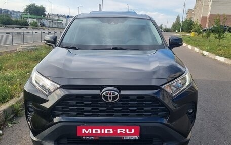 Toyota RAV4, 2021 год, 3 400 000 рублей, 2 фотография