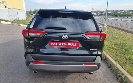 Toyota RAV4, 2021 год, 3 400 000 рублей, 7 фотография