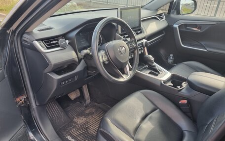 Toyota RAV4, 2021 год, 3 400 000 рублей, 10 фотография