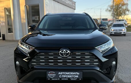 Toyota RAV4, 2020 год, 2 390 000 рублей, 2 фотография