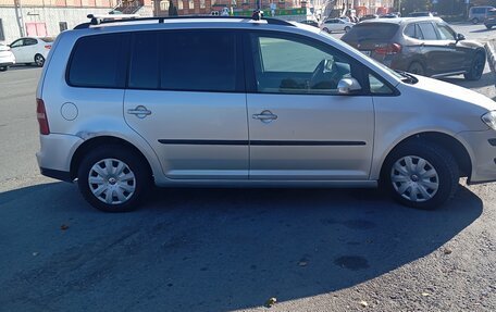 Volkswagen Touran III, 2007 год, 700 000 рублей, 1 фотография
