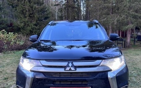 Mitsubishi Outlander III рестайлинг 3, 2015 год, 1 280 000 рублей, 1 фотография