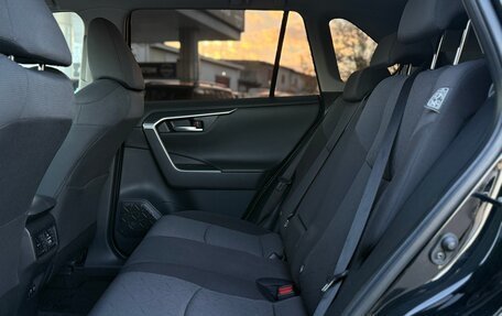 Toyota RAV4, 2020 год, 2 390 000 рублей, 13 фотография
