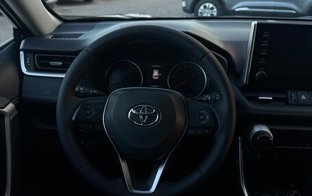 Toyota RAV4, 2020 год, 2 390 000 рублей, 15 фотография