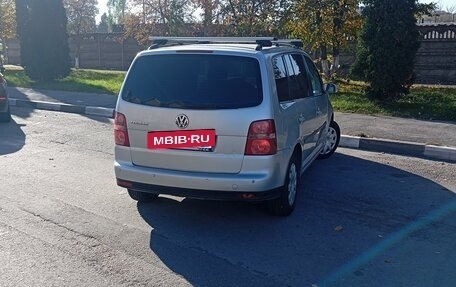 Volkswagen Touran III, 2007 год, 700 000 рублей, 2 фотография
