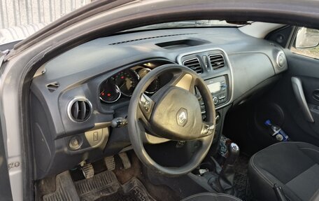 Renault Logan II, 2016 год, 520 000 рублей, 4 фотография