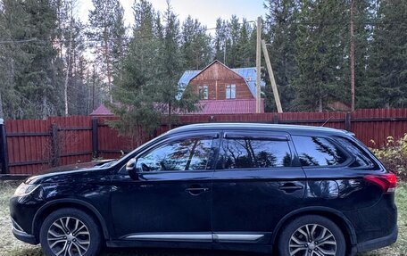 Mitsubishi Outlander III рестайлинг 3, 2015 год, 1 280 000 рублей, 8 фотография