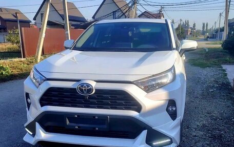 Toyota RAV4, 2021 год, 3 150 000 рублей, 8 фотография