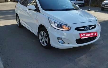 Hyundai Solaris II рестайлинг, 2013 год, 650 000 рублей, 6 фотография