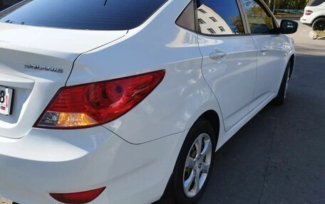 Hyundai Solaris II рестайлинг, 2013 год, 650 000 рублей, 8 фотография