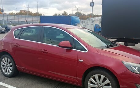 Opel Astra J, 2011 год, 710 000 рублей, 1 фотография
