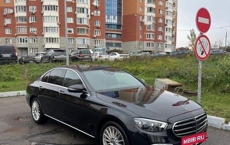 Mercedes-Benz E-Класс, 2021 год, 5 800 000 рублей, 2 фотография