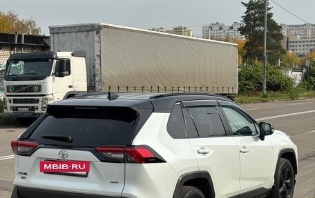 Toyota RAV4, 2021 год, 3 530 000 рублей, 6 фотография