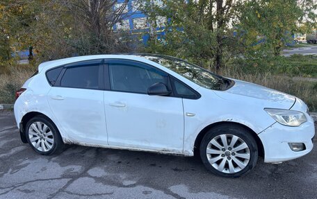Opel Astra J, 2011 год, 320 000 рублей, 3 фотография