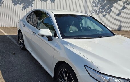 Toyota Camry, 2020 год, 2 900 000 рублей, 4 фотография