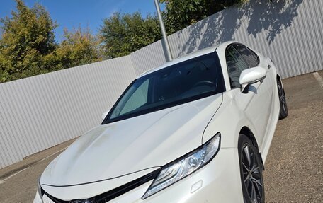 Toyota Camry, 2020 год, 2 900 000 рублей, 2 фотография