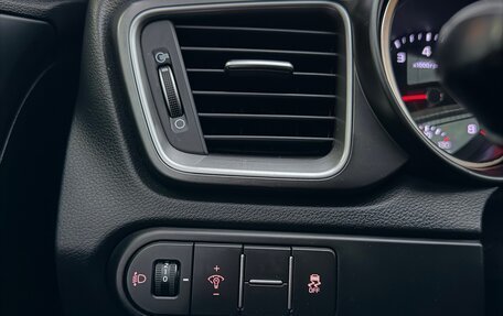 KIA cee'd III, 2019 год, 1 350 000 рублей, 23 фотография