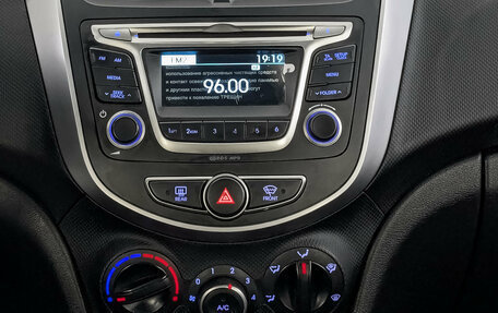 Hyundai Solaris II рестайлинг, 2016 год, 885 000 рублей, 17 фотография