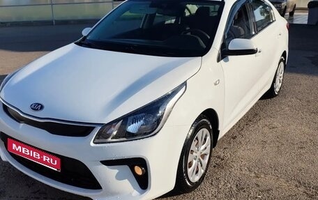 KIA Rio IV, 2018 год, 1 100 000 рублей, 1 фотография