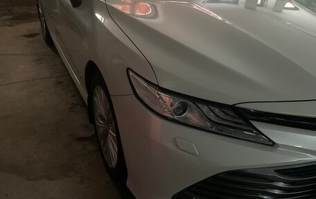 Toyota Camry, 2019 год, 2 600 000 рублей, 3 фотография