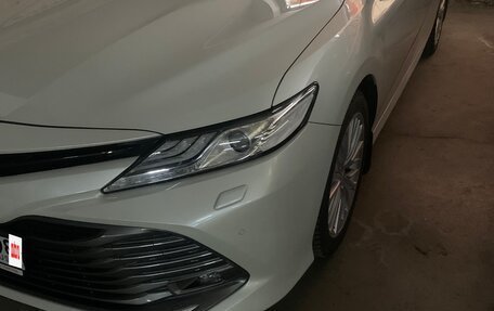 Toyota Camry, 2019 год, 2 600 000 рублей, 4 фотография