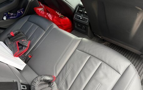 Audi A4, 2019 год, 2 400 000 рублей, 4 фотография