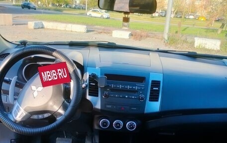 Mitsubishi Outlander III рестайлинг 3, 2007 год, 1 400 000 рублей, 7 фотография