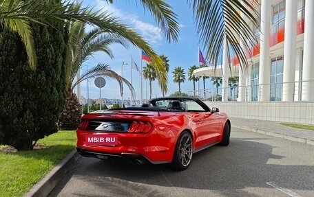 Ford Mustang VI рестайлинг, 2022 год, 3 700 000 рублей, 9 фотография