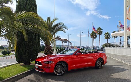 Ford Mustang VI рестайлинг, 2022 год, 3 700 000 рублей, 25 фотография