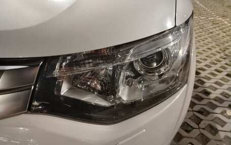 Mitsubishi Outlander III рестайлинг 3, 2014 год, 1 500 000 рублей, 3 фотография