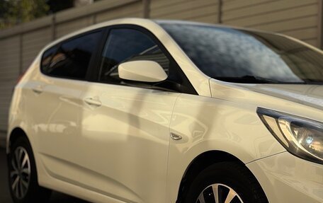 Hyundai Solaris II рестайлинг, 2011 год, 610 000 рублей, 3 фотография