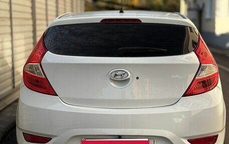 Hyundai Solaris II рестайлинг, 2011 год, 610 000 рублей, 4 фотография
