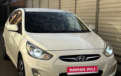 Hyundai Solaris II рестайлинг, 2011 год, 610 000 рублей, 1 фотография