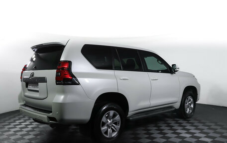 Toyota Land Cruiser Prado 150 рестайлинг 2, 2021 год, 4 326 000 рублей, 5 фотография