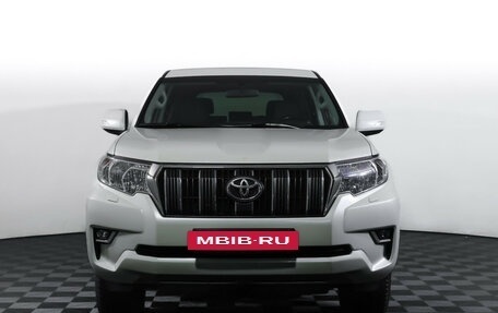 Toyota Land Cruiser Prado 150 рестайлинг 2, 2021 год, 4 326 000 рублей, 2 фотография