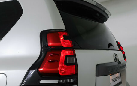 Toyota Land Cruiser Prado 150 рестайлинг 2, 2021 год, 4 326 000 рублей, 20 фотография