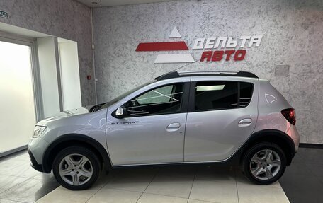 Renault Sandero II рестайлинг, 2021 год, 1 299 000 рублей, 2 фотография