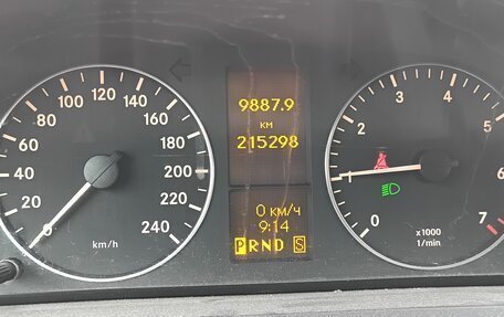 Mercedes-Benz A-Класс, 2012 год, 650 000 рублей, 10 фотография