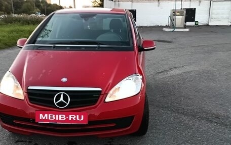 Mercedes-Benz A-Класс, 2012 год, 650 000 рублей, 2 фотография