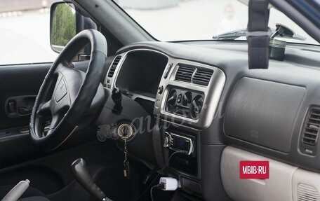 Mitsubishi Pajero Sport II рестайлинг, 2005 год, 400 000 рублей, 11 фотография