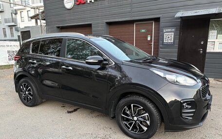 KIA Sportage IV рестайлинг, 2018 год, 1 980 000 рублей, 2 фотография