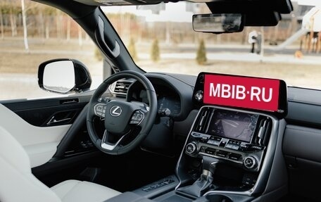 Lexus LX, 2025 год, 17 990 000 рублей, 14 фотография