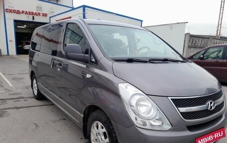 Hyundai H-1 II рестайлинг, 2012 год, 1 560 000 рублей, 34 фотография