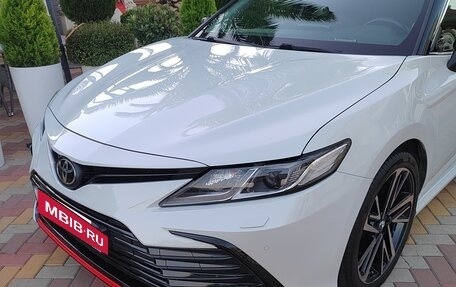 Toyota Camry, 2021 год, 3 050 000 рублей, 1 фотография